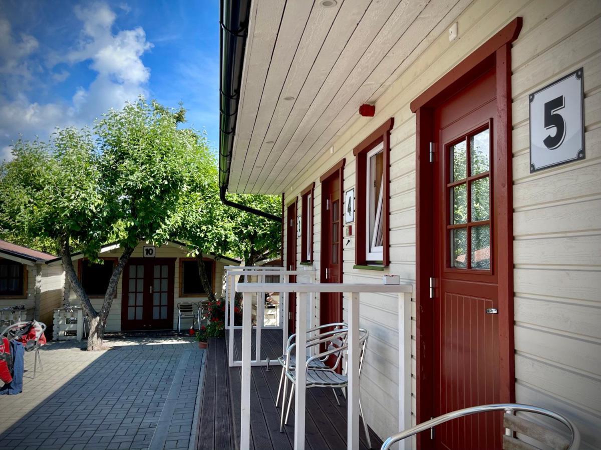 Aleksandri Guesthouse Пярну Екстер'єр фото