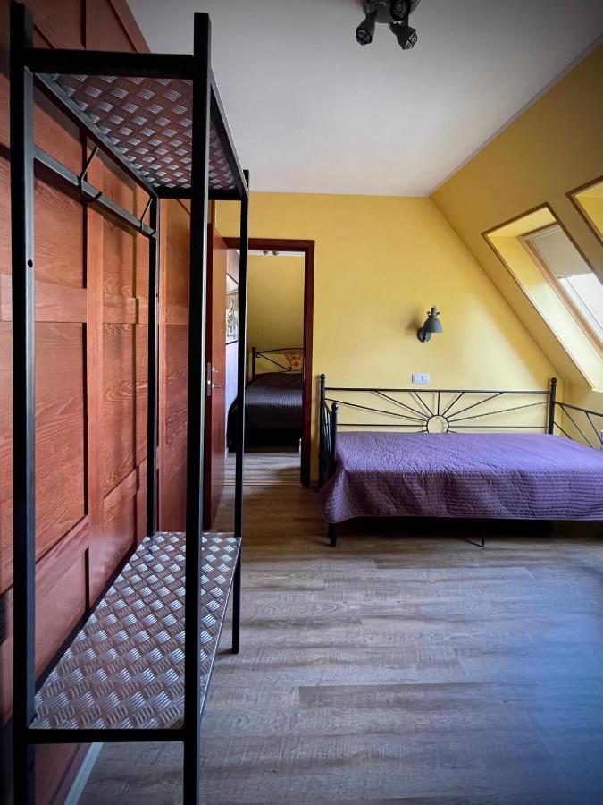 Aleksandri Guesthouse Пярну Екстер'єр фото