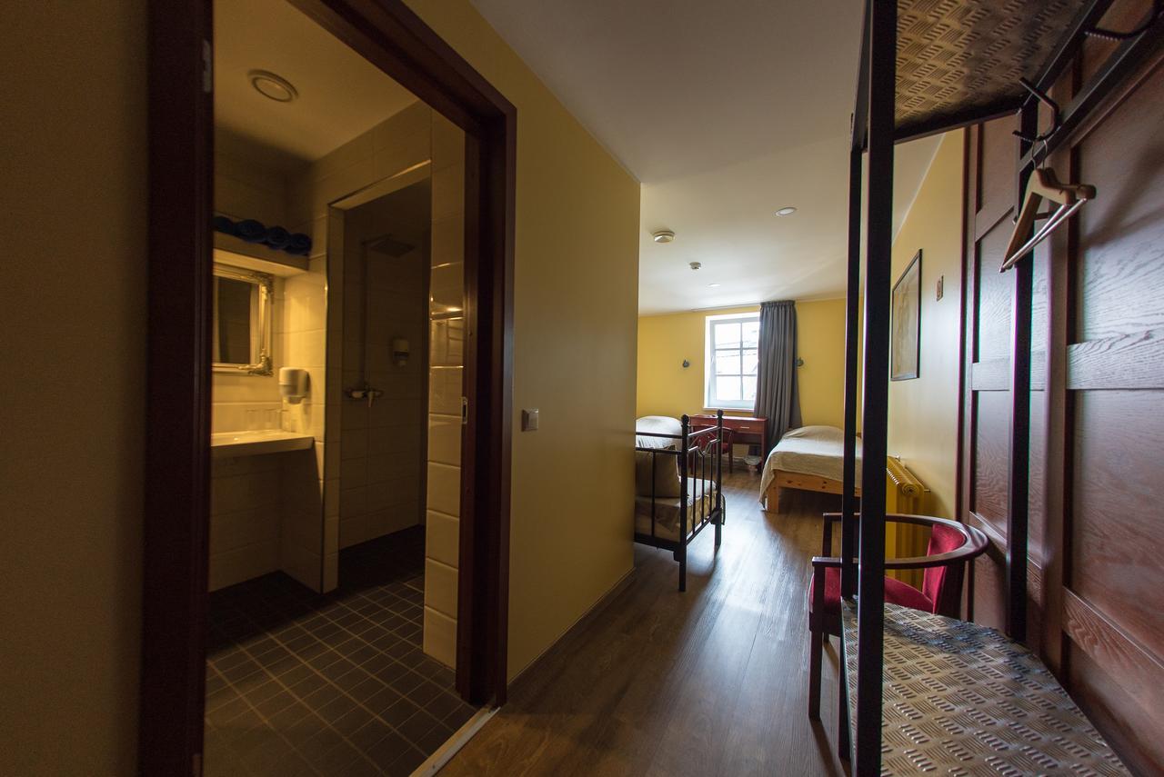 Aleksandri Guesthouse Пярну Екстер'єр фото