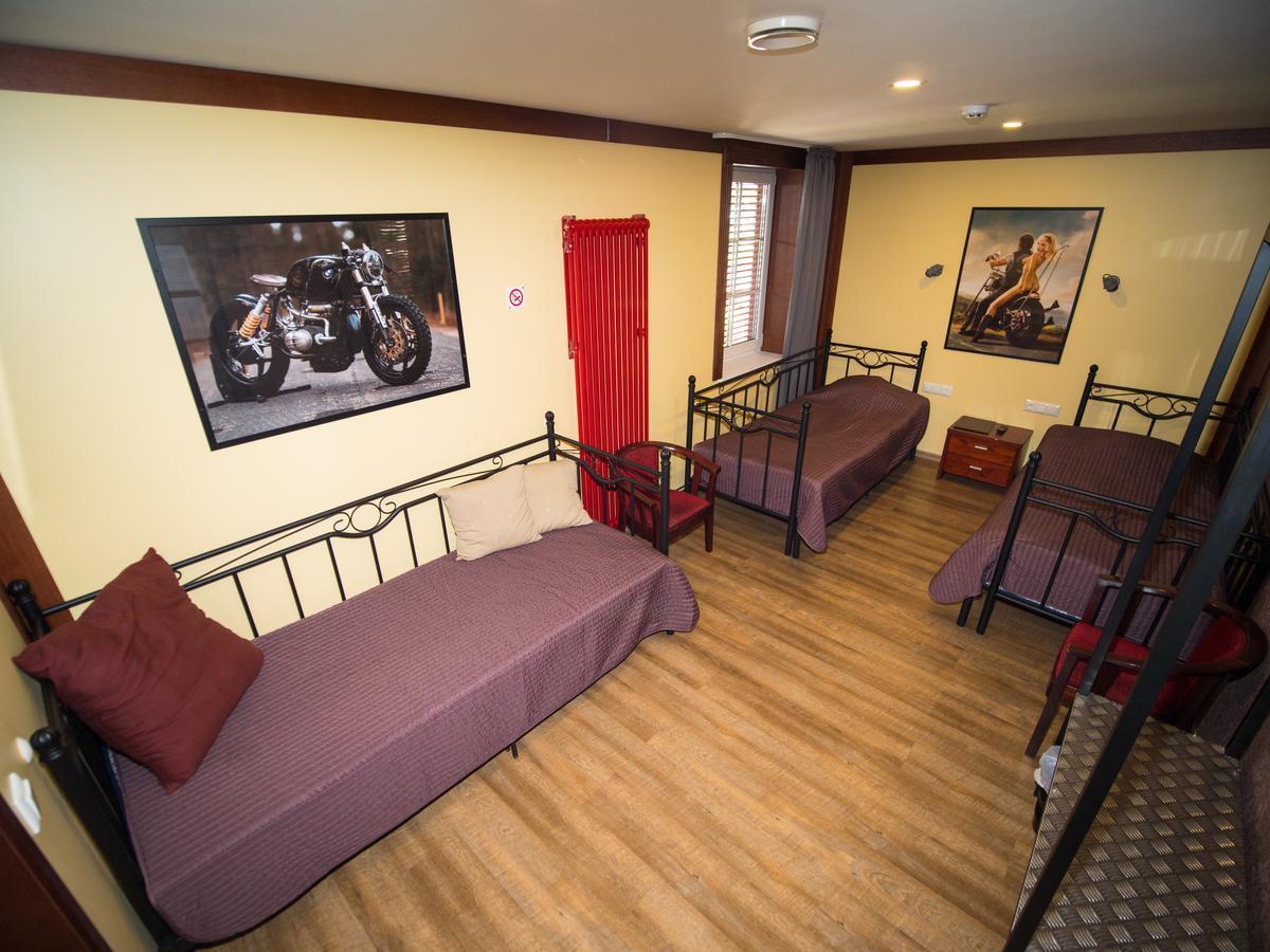 Aleksandri Guesthouse Пярну Екстер'єр фото